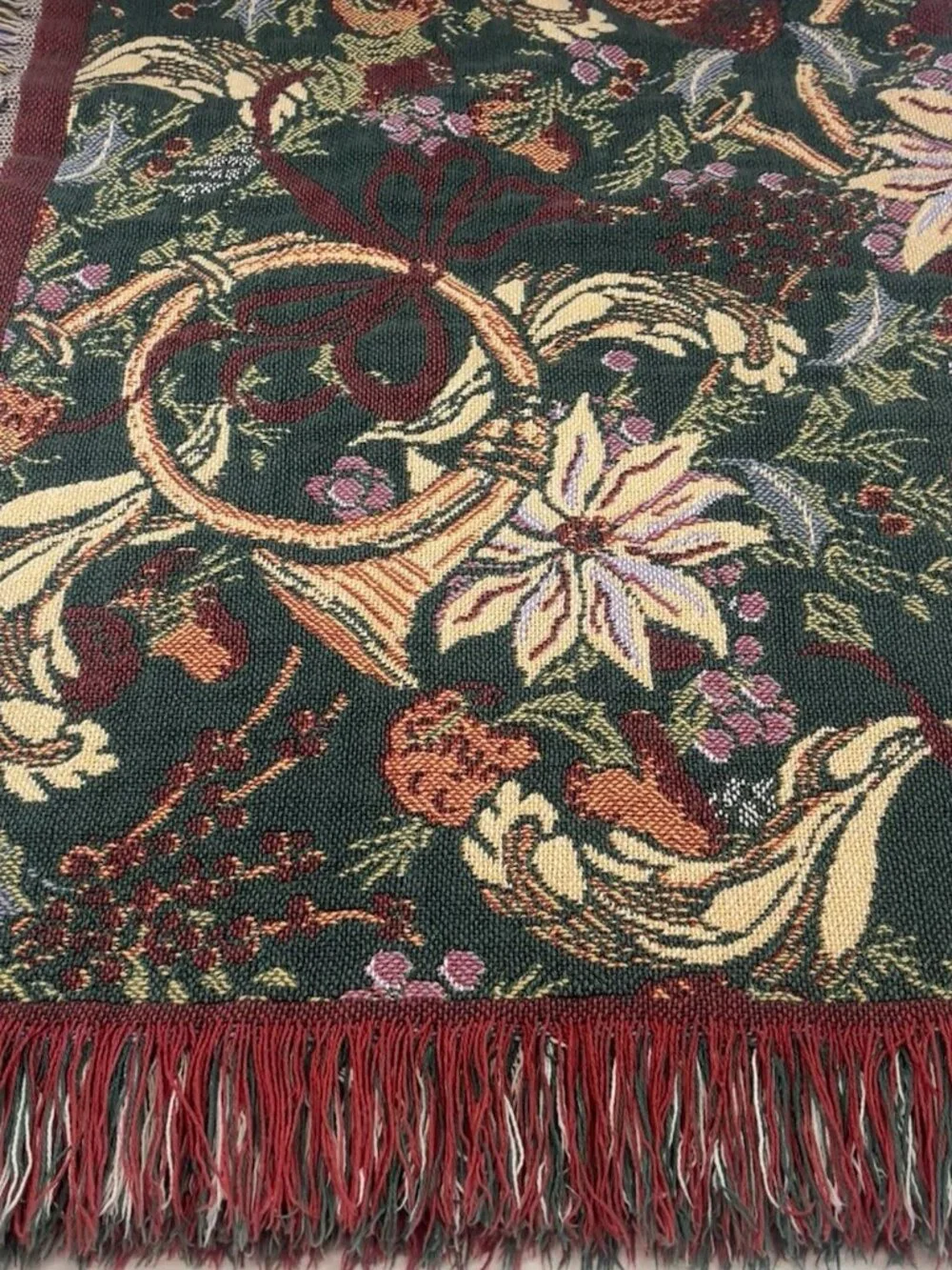 Goodwin Weavers Holiday Poinsettia Horns Throw Blanket Tapestry Green Red 45x62”